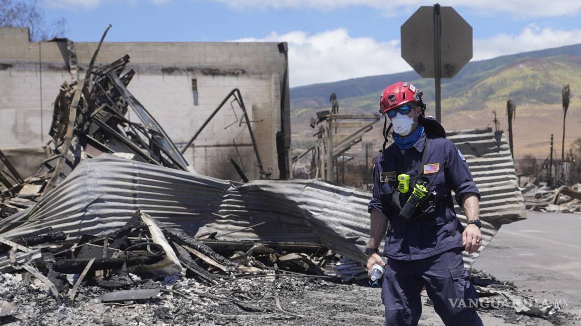 Intensifican búsqueda y sube a 96 cifra de muertos tras incendio en Maui, Hawái
