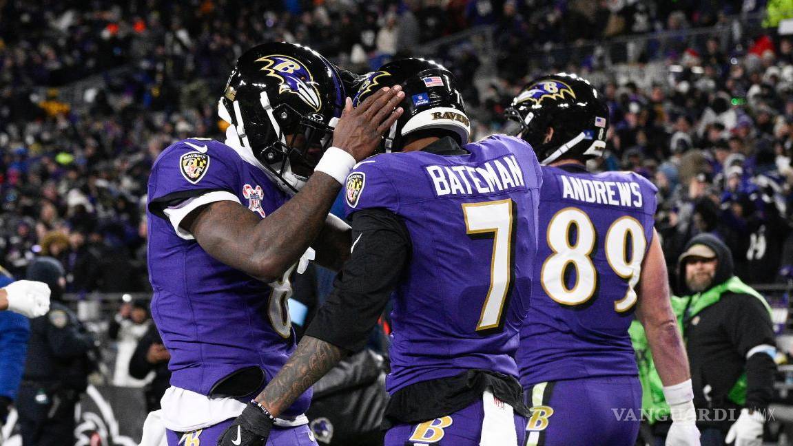 Ravens vencen a Steelers 34-17 y empatan en la cima de la AFC Norte