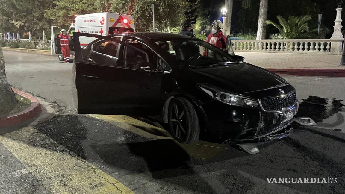 $!La barda de la secundaria sufrió daños a causa del impacto.