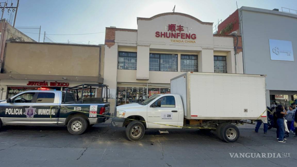 Decomisan mercancía de tienda china en el Centro de Saltillo