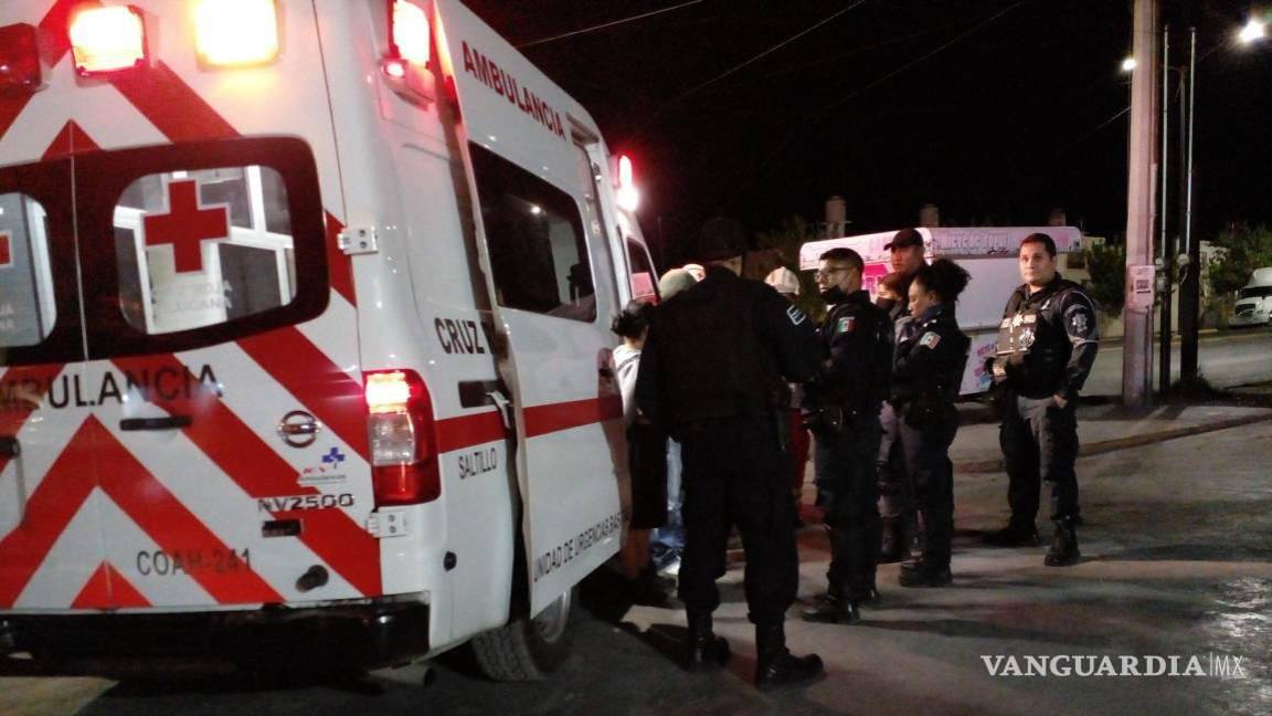 $!La mujer recibió atención de la Cruz Roja Mexicana.
