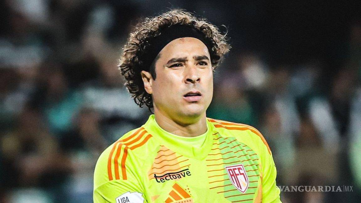 Pese a goleada, Liga de Portugal elogia las actuaciones de Guillermo Ochoa con el AVS