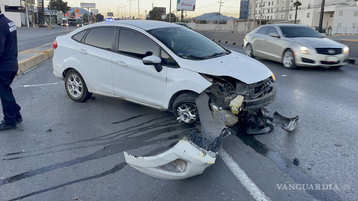 Saltillo: joven se queda dormido al volante y choca en V. Carranza