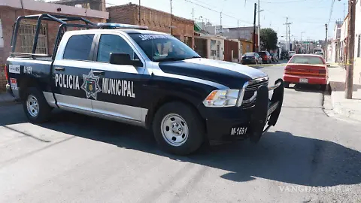 Detienen a madre e hijo por violentos y rijosos, en Saltillo