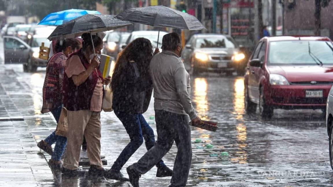 Potencial ciclón tropical ‘Cuatro’ y el monzón provocarán fuertes lluvias en México