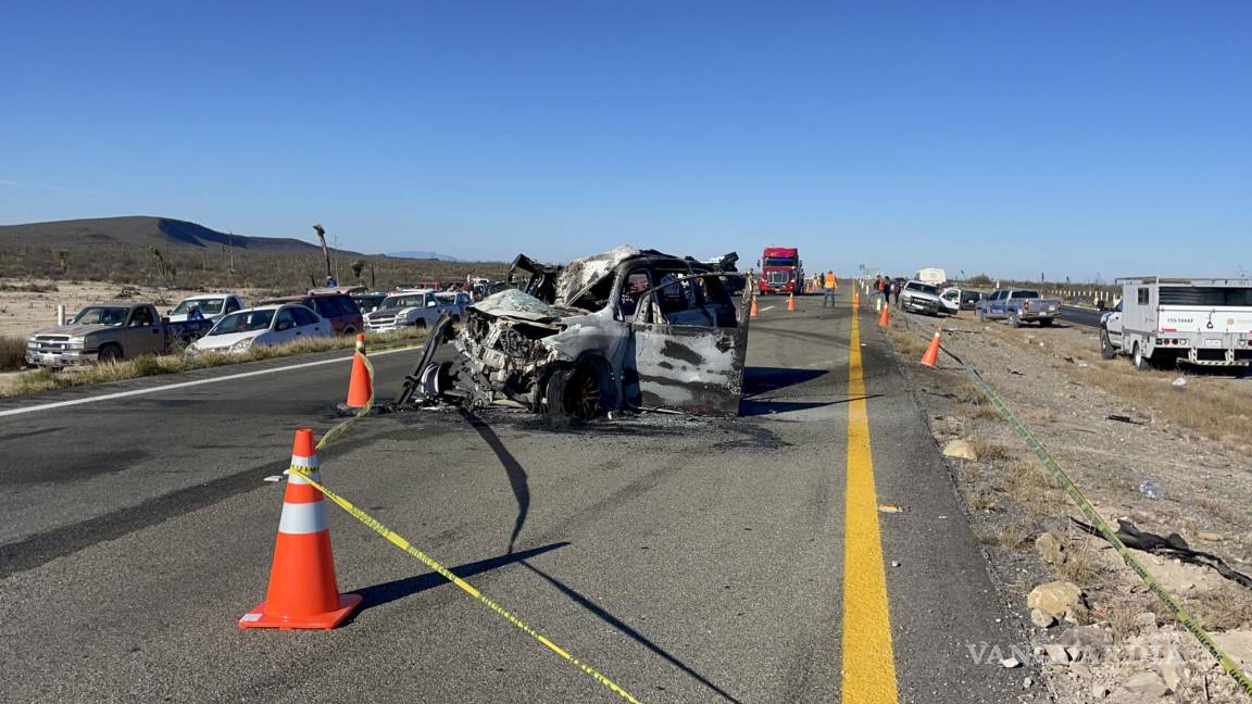 Fallece mujer calcinada en choque con tráiler en la Torreón-Saltillo; conductor logra salir