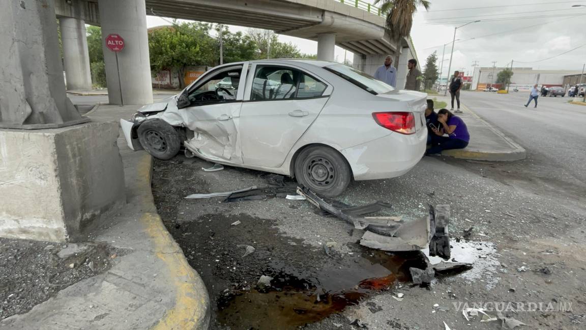 Conductor en estado de ebriedad provoca accidente, en Saltillo