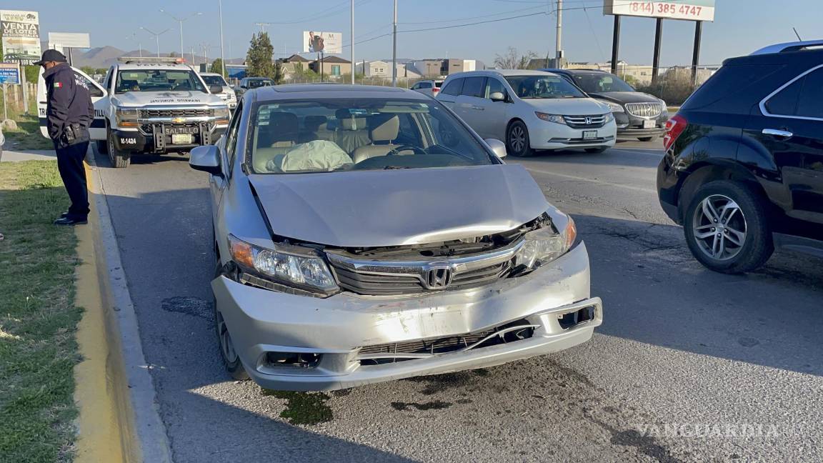 Dormita mujer y choca por alcance al norte de Saltillo