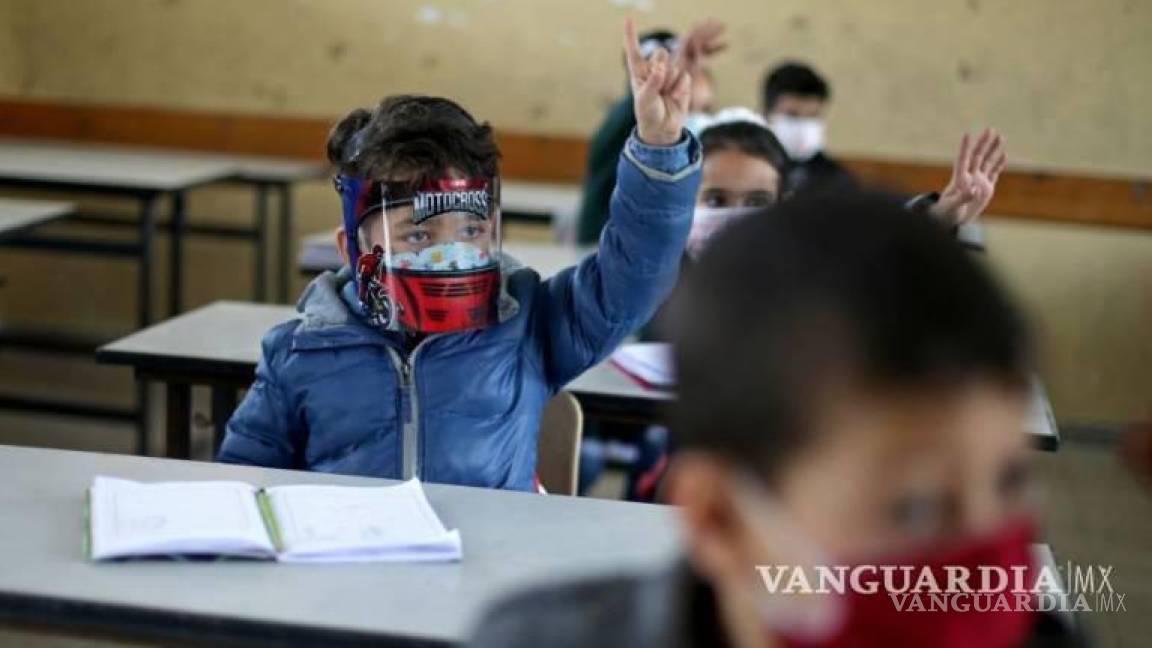 Coahuila: reducen la sana distancia en escuelas, será de 90 centímetros