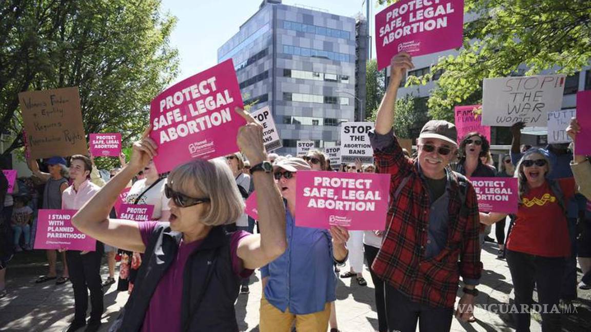 En Florida prohibirán abortar más allá de la semana 15