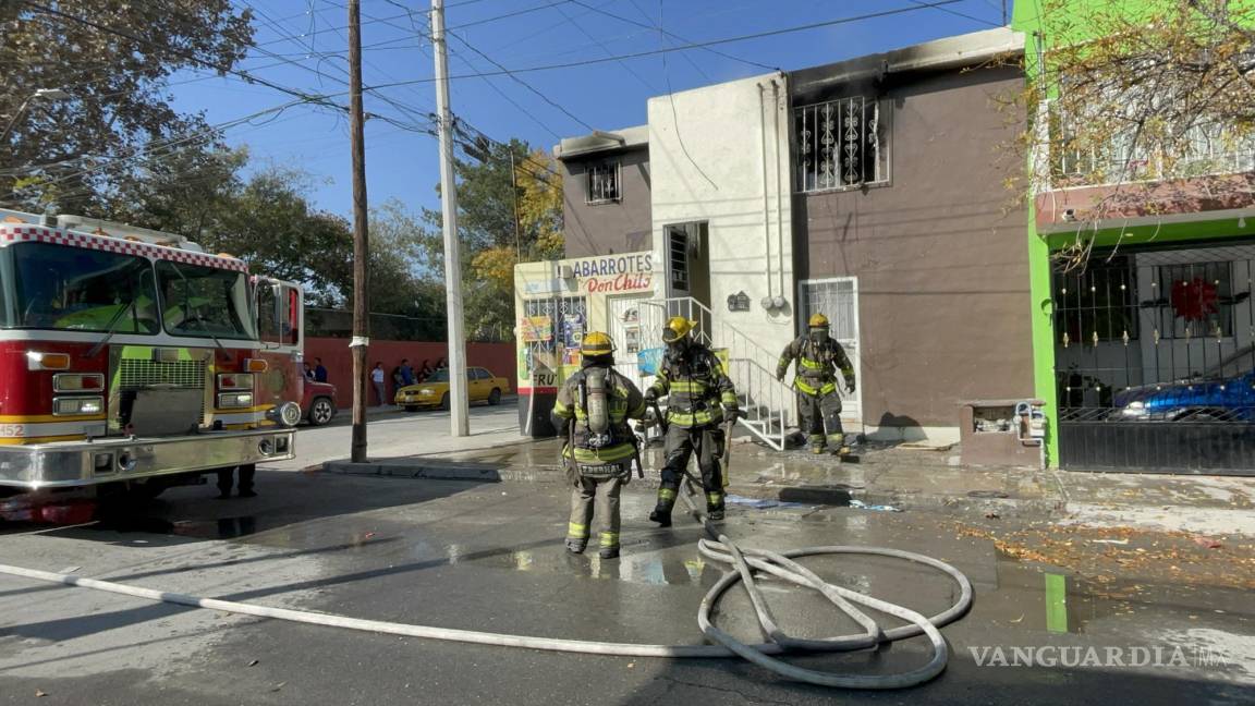 Controlan dos incendios en Saltillo; no se reportaron heridos graves