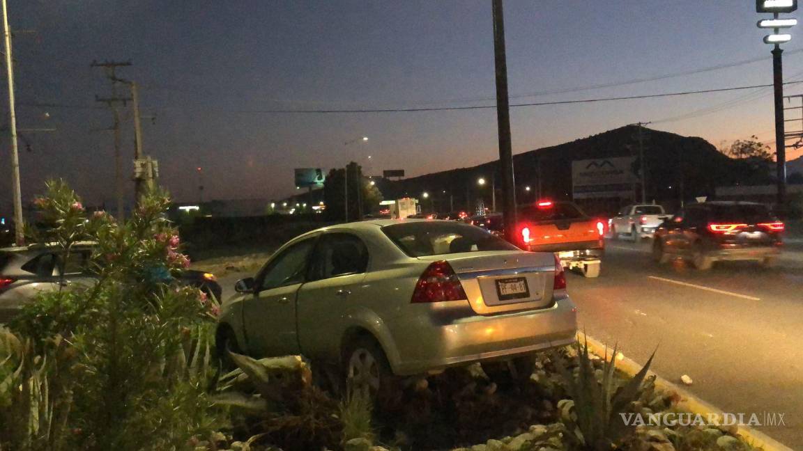 Termina en las jardineras del Venustiano Carranza, en Saltillo; le saldrá caro