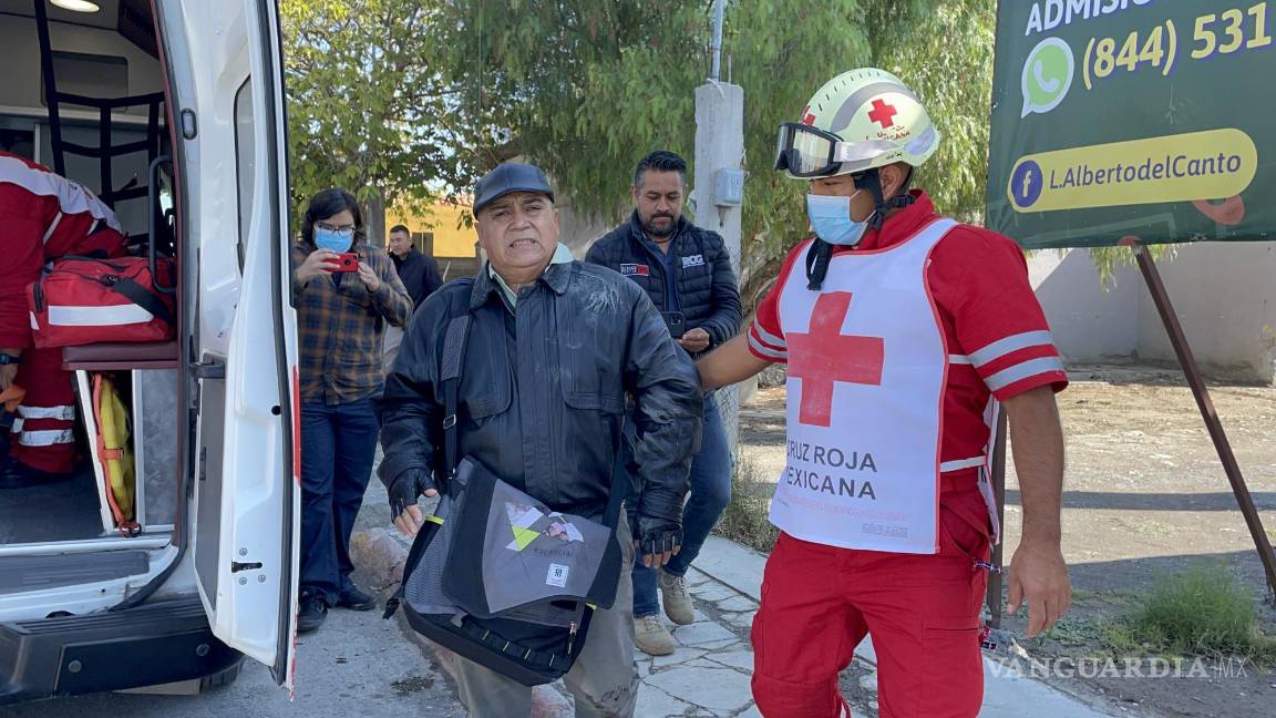 Motociclista derrapa y Policía Civil de Coahuila lo levanta