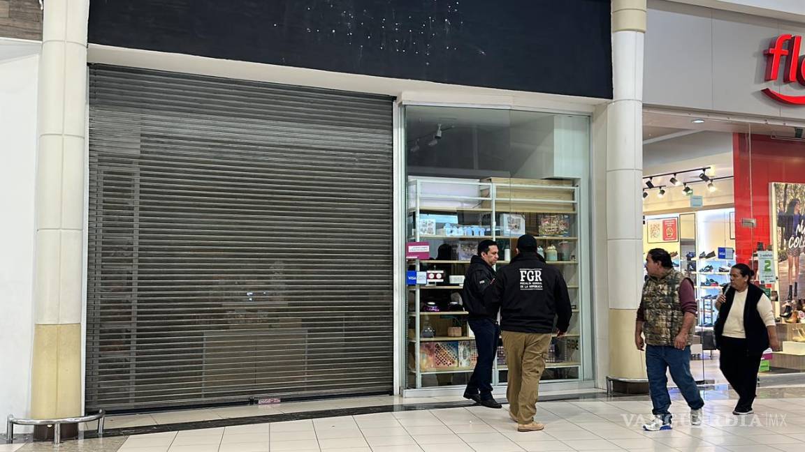Catean mercancía ‘pirata’ de local en plaza comercial al oriente de Saltillo
