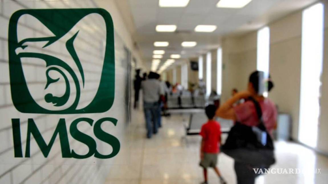 En hospital IMSS de Puebla, enfermero golpea a guardia de seguridad y video se vuelve viral