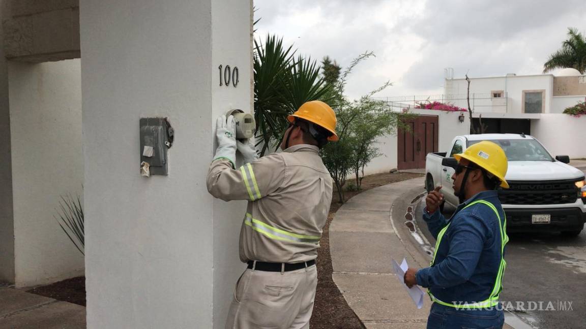 CFE realiza nuevo operativo en sectores residenciales de Torreón y siguen robando luz