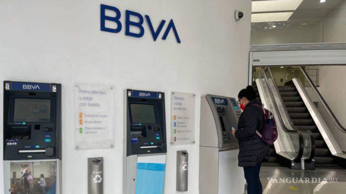 Otorga BBVA 3 meses a clientes que se gastaron el “dinero regalado” por error y los invita un café