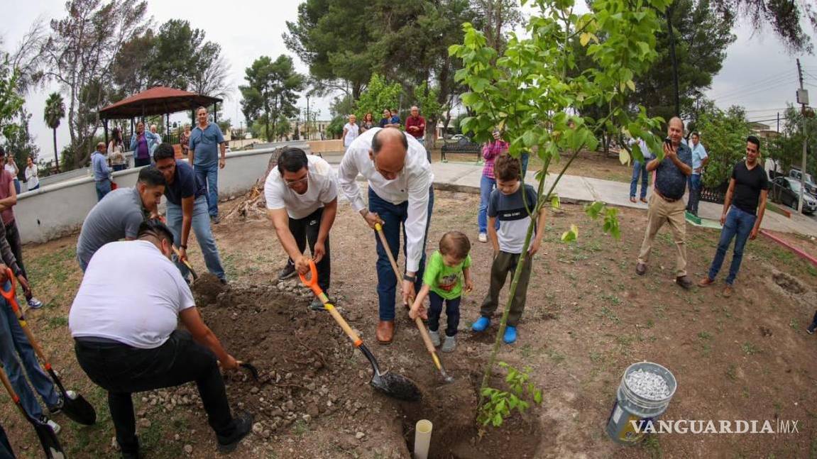 Regalará el diputado Jericó Abramo mil paquetes de útiles escolares en Saltillo