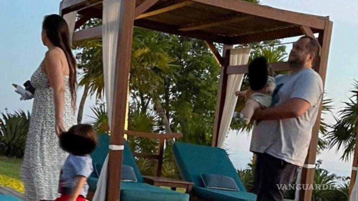 Hijo de AMLO alega “clasismo” tras ser exhibido vacacionando en hotel de lujo en Acapulco