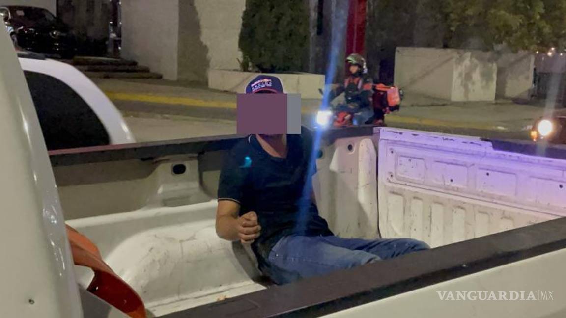 $!El joven fue detenido por la Policía de Tránsito Municipal tras protagonizar el accidente en estado de ebriedad y alta velocidad.