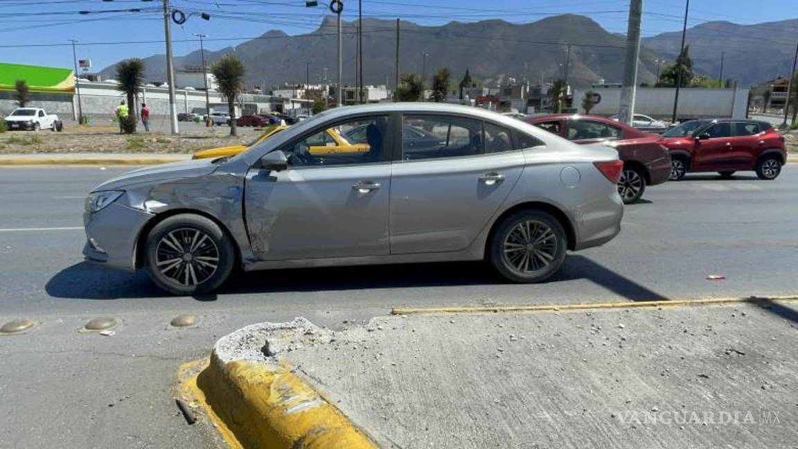 $!El impacto ocurrió entre los ángulos delanteros de ambas unidades.