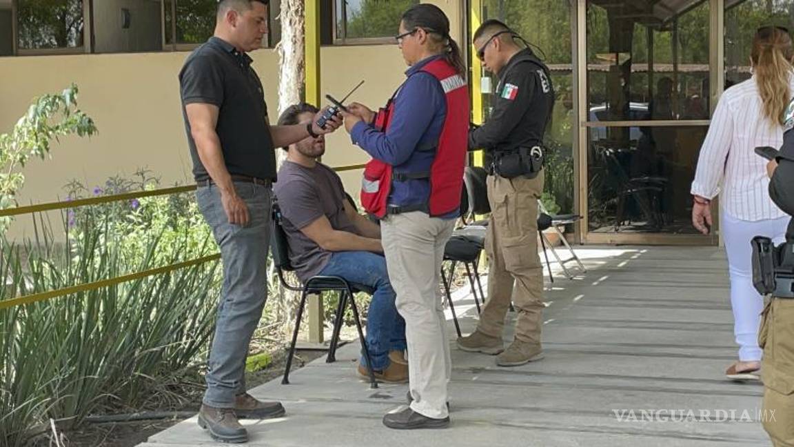 $!El joven fue valorado por los cuerpos de emergencia.