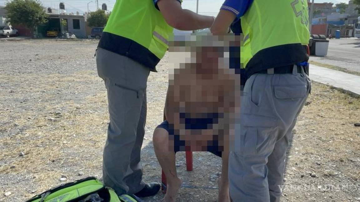 $!Personal de Salud atendió al lesionado en el lugar antes de que se retirara por sus medios.