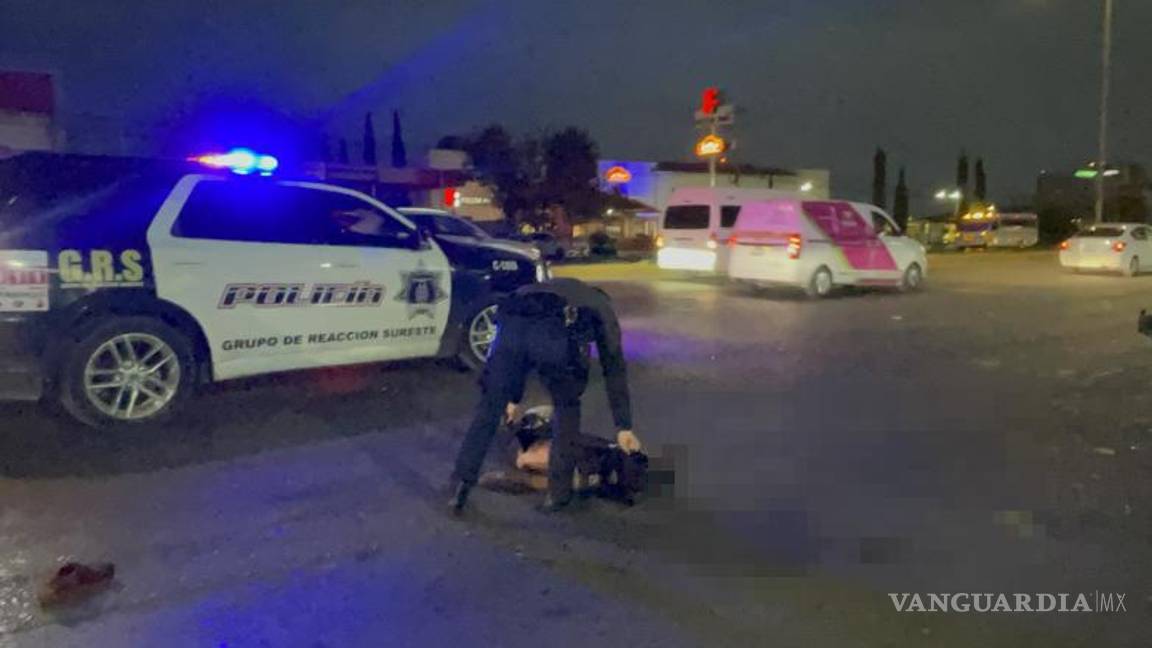 $!La Policía Municipal y el Grupo de Reacción Sureste tomaron conocimiento del siniestro antes del arribo de los peritos.