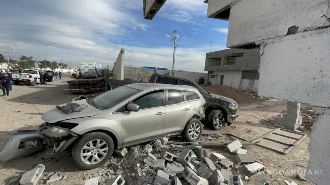 $!Autoridades ministeriales llevaron a cabo diligencias en el lugar del accidente.