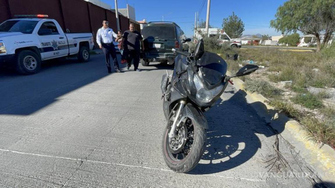 $!Los familiares acudieron por la motocicleta.