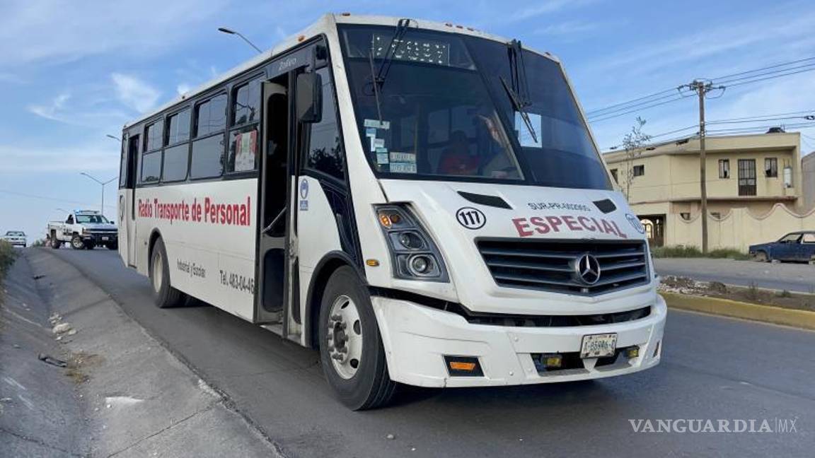 $!El conductor del camión de transporte de personal relató los momentos previos al choque.