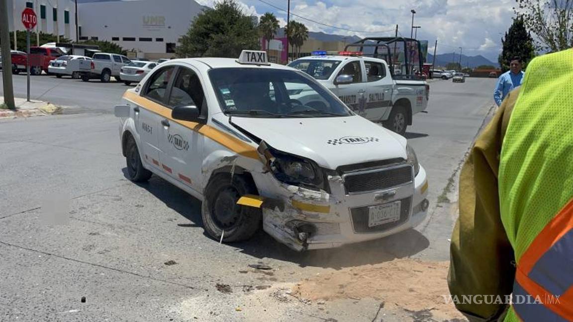 $!El conductor responsable realizó una maniobra prohibida al intentar dar vuelta en “U” sin precaución.