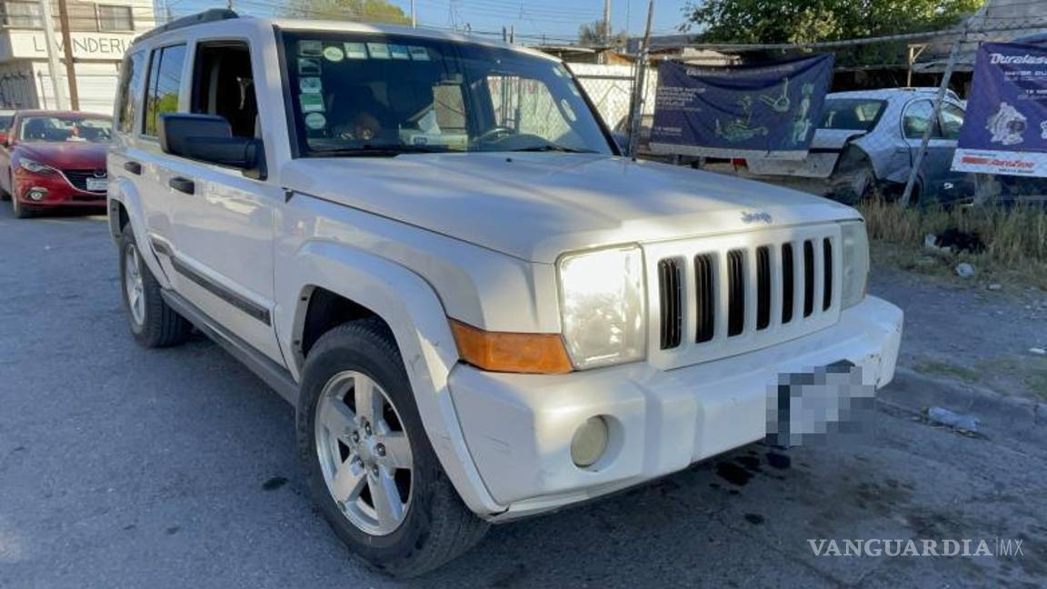 $!Ambos conductores contactaron a sus aseguradoras para resolver el pago de los daños ocasionados en el accidente.