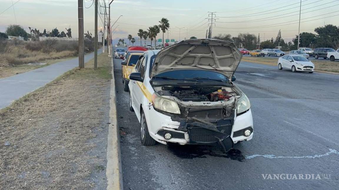 $!Tránsito Municipal realizó las maniobras necesarias para garantizar la seguridad y despejar la zona.
