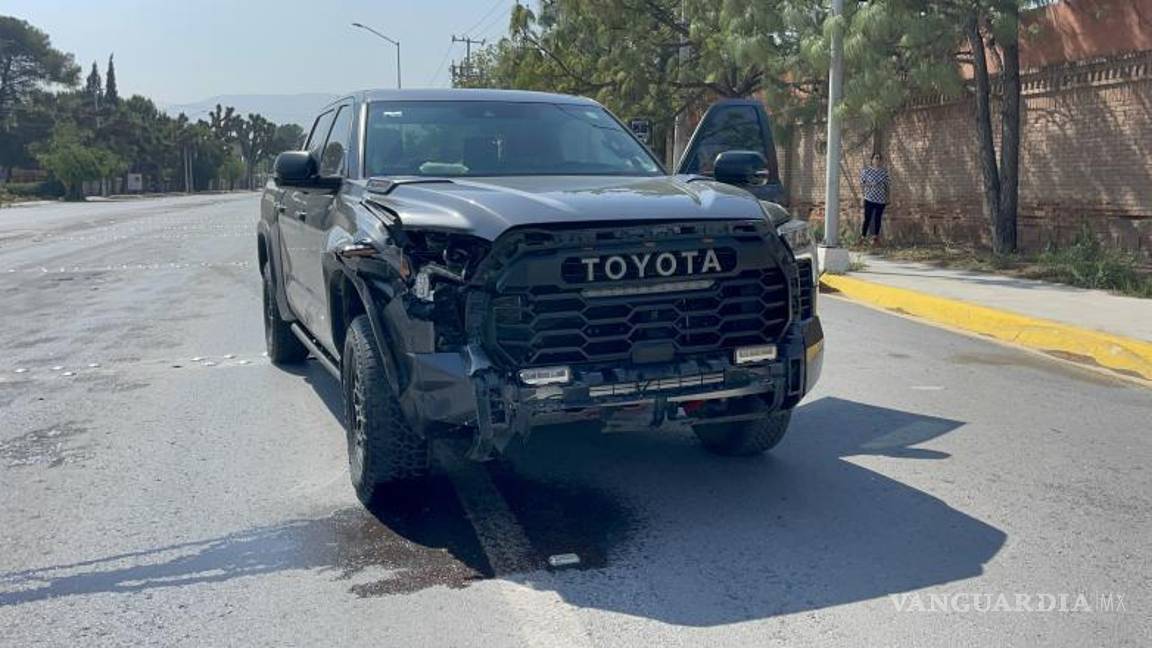 $!El accidente ocurrió sobre José Narro Robles, frente al fraccionamiento Villa Toscana.