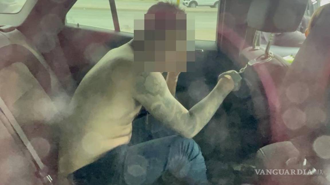 $!El conductor fue detenido tras quedarse dormido al volante en pleno periférico.