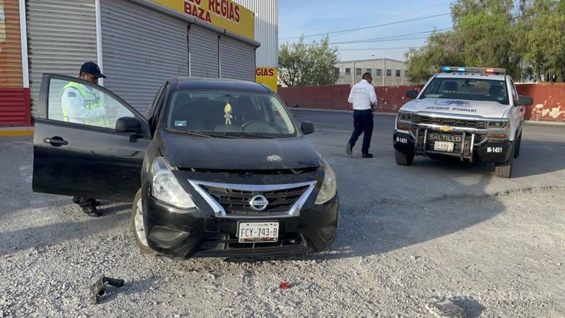 $!Extrañamente, el auto no cuenta con reporte de robo.