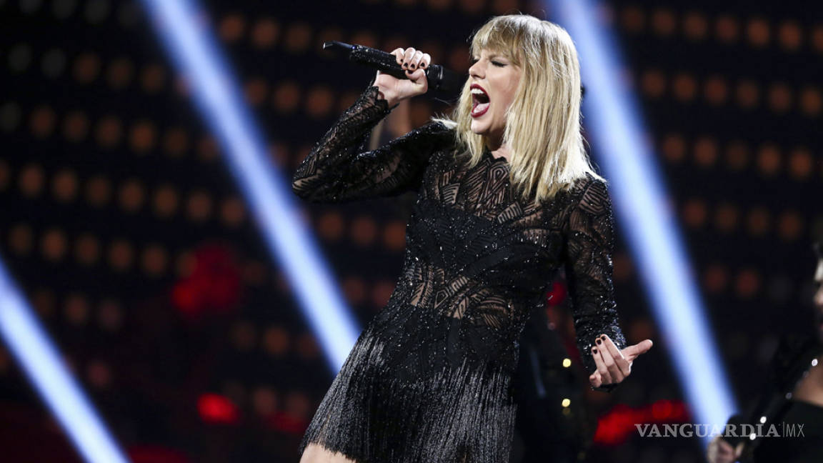 Agradece Taylor Swift apoyo de sus fans un año después de juicio por acoso