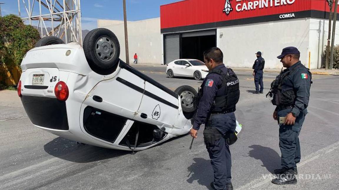 $!Ambos quedaron detenidos y llevados a las instalaciones de la Policía Municipal, quedando a disposición del Ministerio Público.