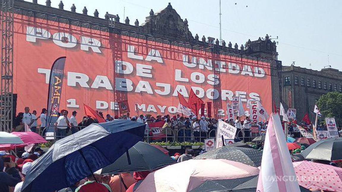 Trabajadores marchan desde varios puntos de la CDMX rumbo al Zócalo, demandan mejores condiciones laborales y salariales