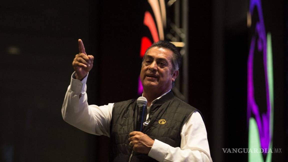 $!Pasarela de independientes en cumbre banquera: cuestionan amnistías y gasto de partidos