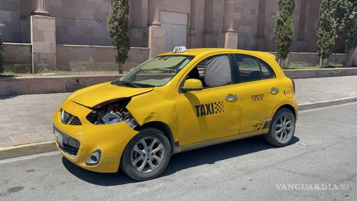 $!El Nissan March, que no pudo esquivar el choque.