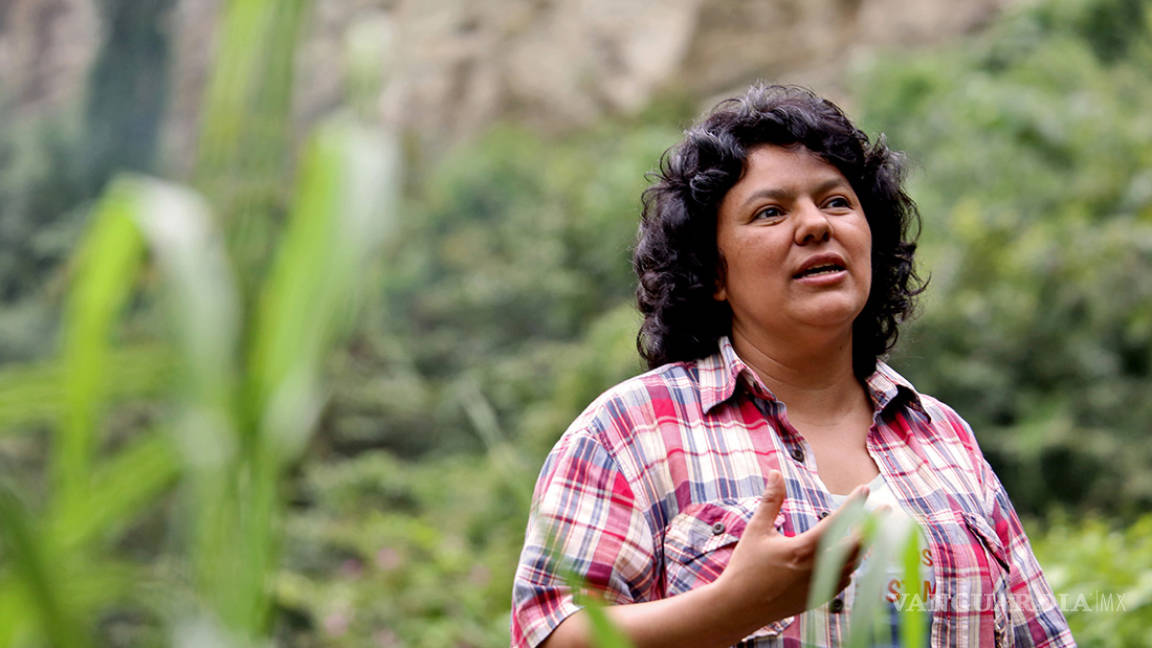 Sepultan a la activista Berta Cáceres