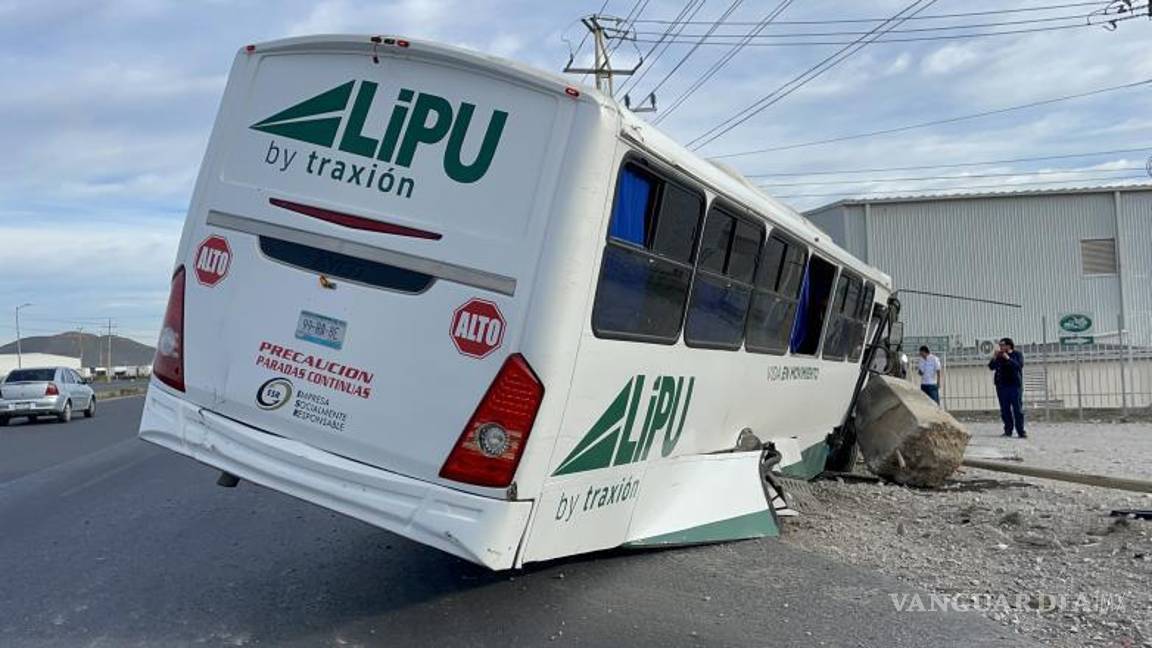 $!Un supuesto auto le cerró el paso, dijo el conductor, pero no había huellas de otro coche.