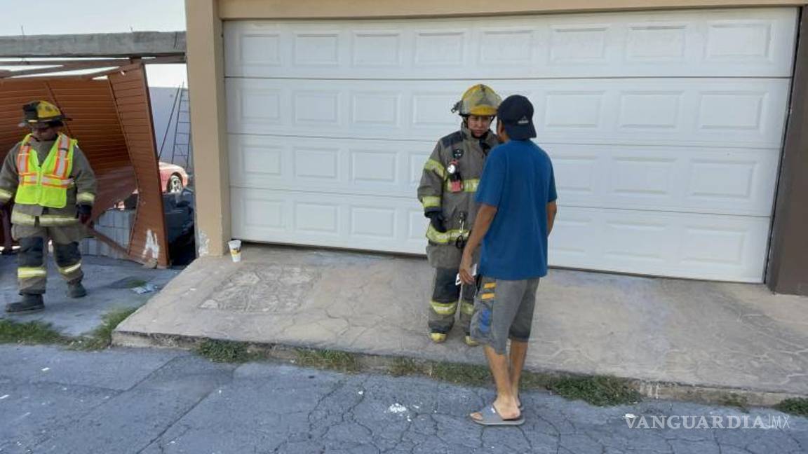 $!El percance ocurrió luego de que el conductor intentara esquivar a una camioneta que se paró frente a él, perdiendo el control de su unidad.