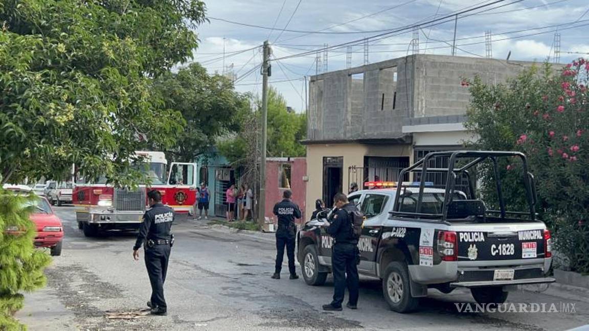 $!Vecinos alertaron a las autoridades tras escuchar los gritos provenientes del domicilio.