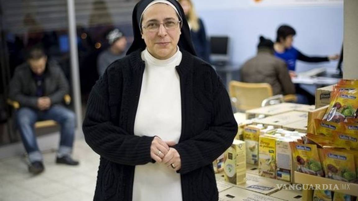 $!¿De qué hablan un actor porno y una monja?