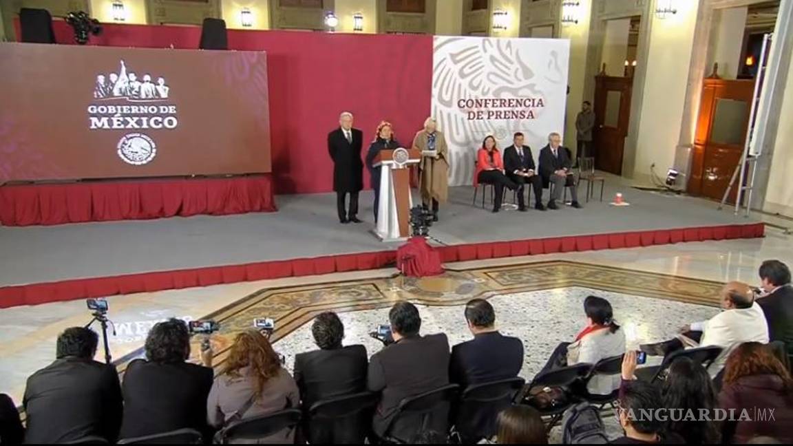 $!Viuda de Javier Valdez exige justicia frente a AMLO y pide se de con los responsables