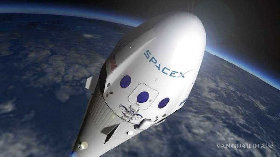 SpaceX llevará a dos turistas alrededor de la Luna