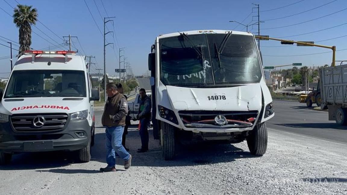 $!El operador del transporte de personal Settepi, fue señalado como el responsable del accidente que dejó varios heridos en Saltillo.